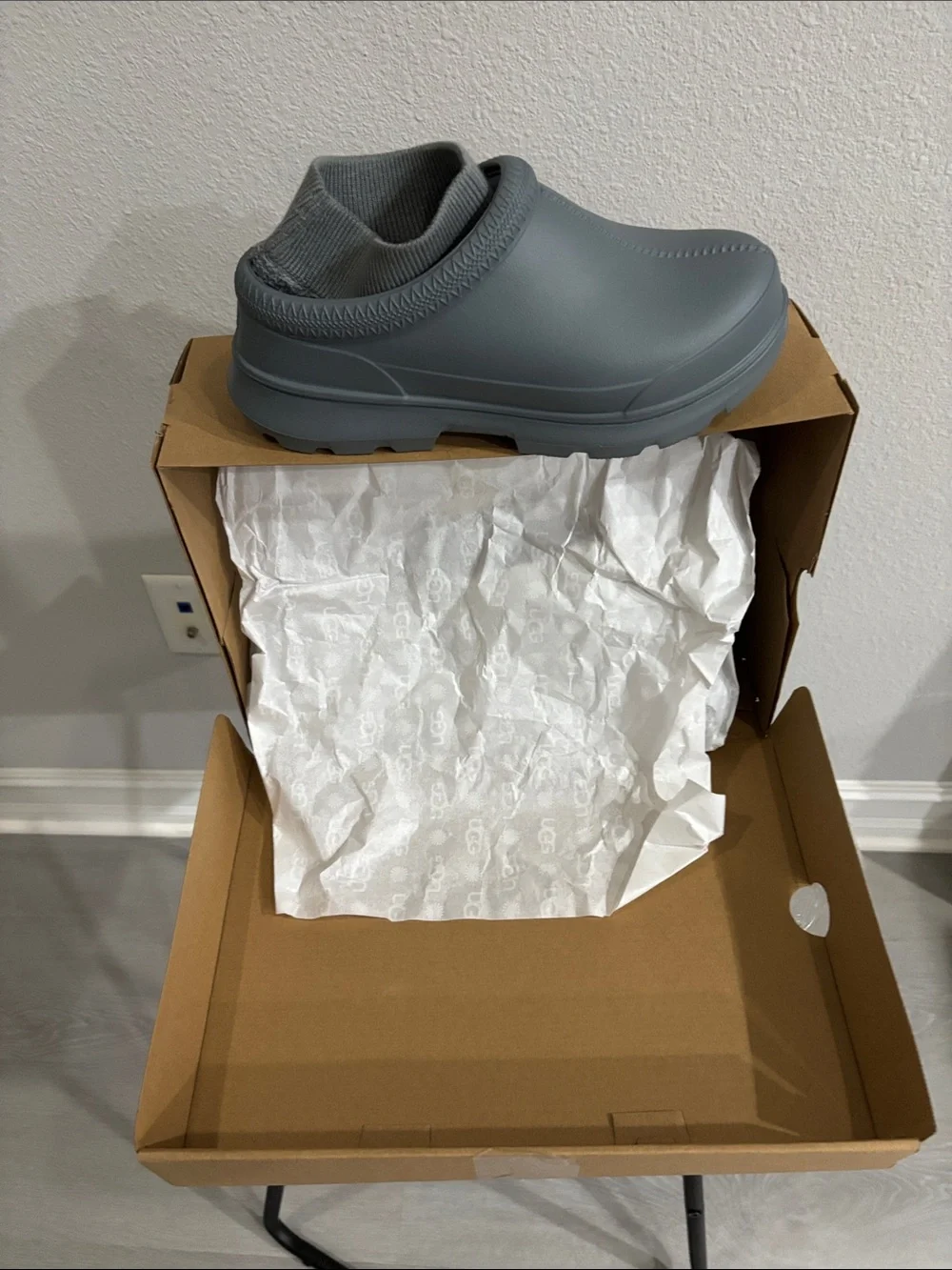 UGG Cardboard Shoe Box - Brown